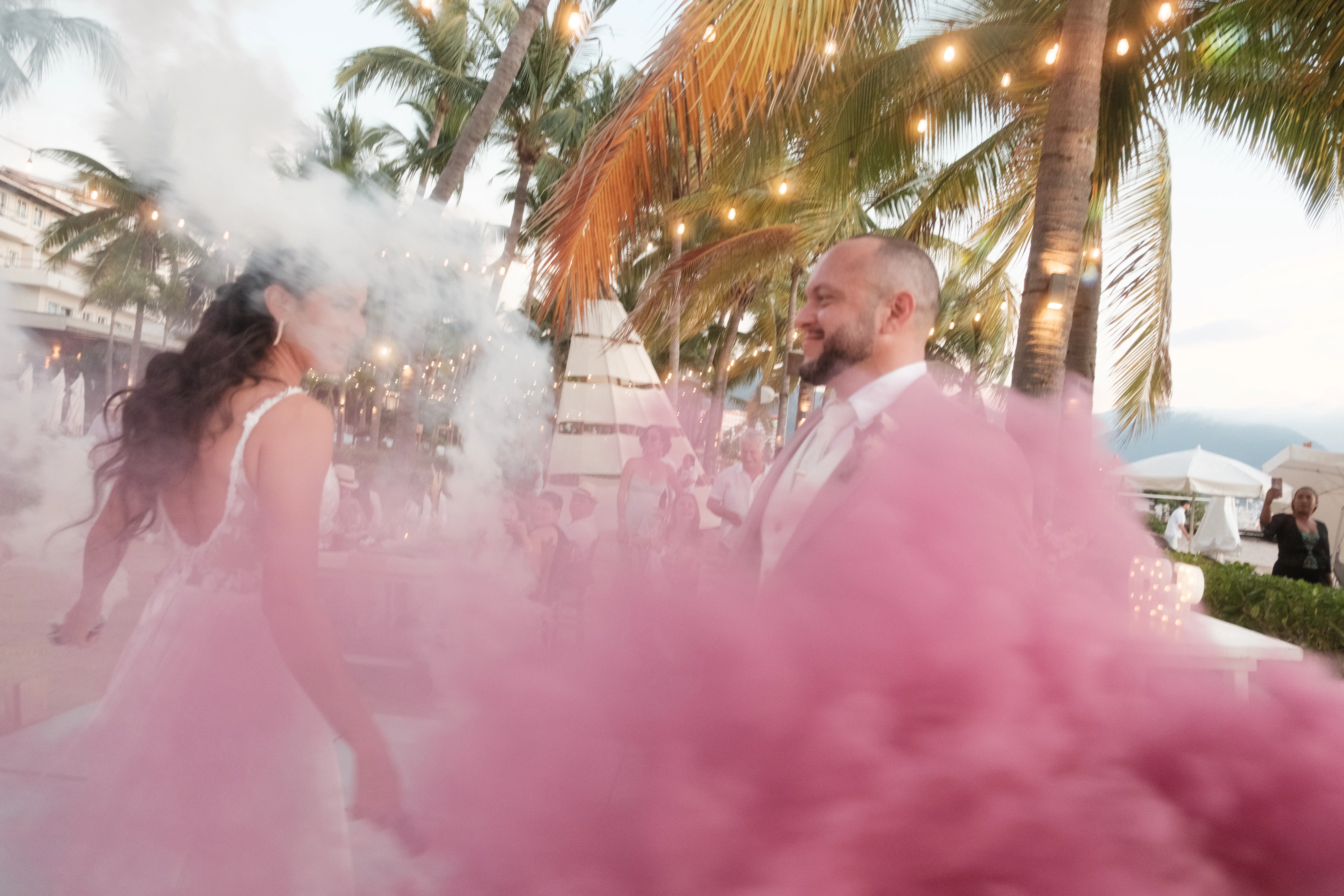 Fotografía editorial de boda - 1. Caro Y Paco   Puerto Vallarta Wedding